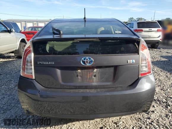✅ 2012 Toyota Prius Four • VIN: JTDKN3DU3C1532236 • Lot: 85171025. Wystawiony na Copart z przebiegiem 248 133 mil. Bezpłatny archiwum sprzedaży aukcyjnych z USA i szczegółowy raport historii pojazdu na DreamBid. Zdjęcie 6.