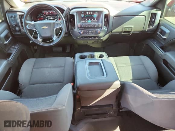 ✅ 2016 Chevrolet Silverado 1500 LT • VIN: 1GCVKREC5GZ398397 • Lot: 81781135. Wystawiony na Copart z przebiegiem 218 344 mil. Bezpłatny archiwum sprzedaży aukcyjnych z USA i szczegółowy raport historii pojazdu na DreamBid. Zdjęcie 8.