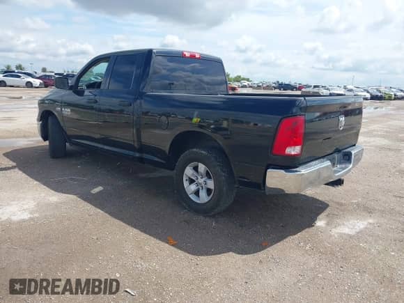 2019 Ram 1500 Tradesman z VIN 1C6RR6FT1KS712775, wystawiony jako IAAI lot #43279915 z przebiegiem 64 000 mil mil oraz . Historia ofert i sprzedaży dostępna na DreamBid. Obrazek 3.