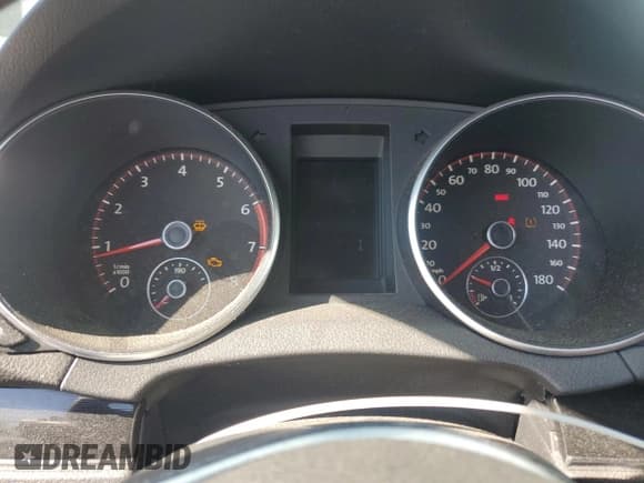 ✅ 2011 Volkswagen Golf GTI w/Sunroof PZEV • VIN: WVWED7AJ3BW161713 • Lot: 74219064. Wystawiony na Copart z przebiegiem Nie podano. Bezpłatny archiwum sprzedaży aukcyjnych z USA i szczegółowy raport historii pojazdu na DreamBid. Zdjęcie 9.