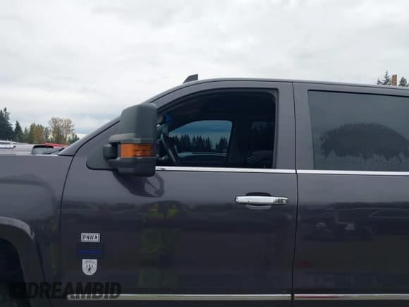 ✅ 2015 Chevrolet Silverado 2500HD LTZ • VIN: 1GC1KWE86FF572504 • Лот: 43583882. Опубликован ранее на IAAI с пробегом 157 933 миль. Бесплатный доступ к архиву аукционных продаж из США и подробный отчёт об истории автомобиля на DreamBid. Изображение 15.