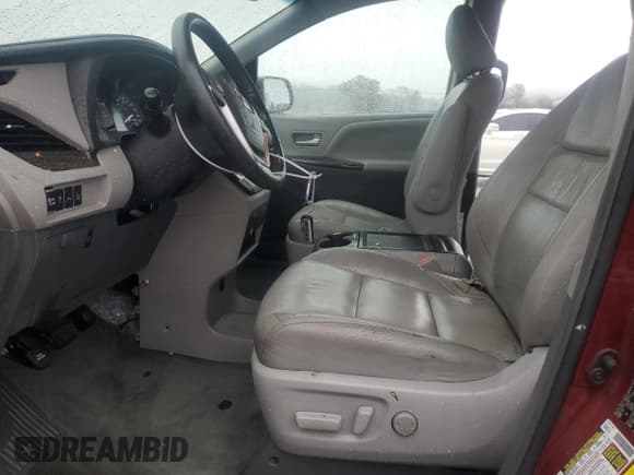 ✅ 2016 Toyota Sienna XLE • VIN: 5TDYK3DC7GS736444 • Lot: 93679905. Listed on Copart with 108,719 mi. Free auction sales archive from the USA and detailed vehicle history report at DreamBid. Image 7.