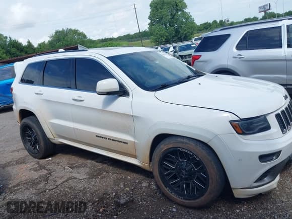 ✅ 2016 Jeep Grand Cherokee Overland • VIN: 1C4RJFCG9GC389505 • Lot: 42608098. Wystawiony na IAAI z przebiegiem 145 610 mil. Bezpłatny archiwum sprzedaży aukcyjnych z USA i szczegółowy raport historii pojazdu na DreamBid. Zdjęcie 13.