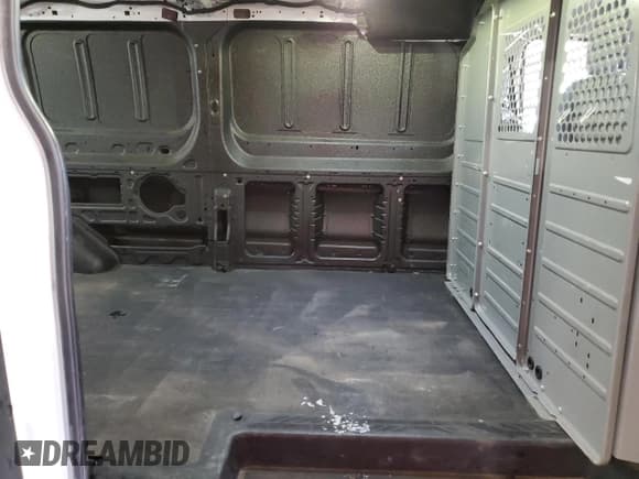 ✅ 2017 Ford Transit • VIN: 1FTYR2ZM2HKA80797 • Лот: 50075925. Опубликован ранее на Copart с пробегом 258 844 миль. Бесплатный доступ к архиву аукционных продаж из США и подробный отчёт об истории автомобиля на DreamBid. Изображение 10.