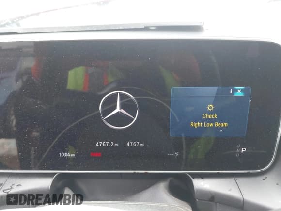 ✅ 2025 Mercedes-Benz GLC 300 • VIN: W1NKM4GB9SF336749 • Lot: 43043104. Listed on IAAI with 4,767 mi. Free auction sales archive from the USA and detailed vehicle history report at DreamBid. Image 15.