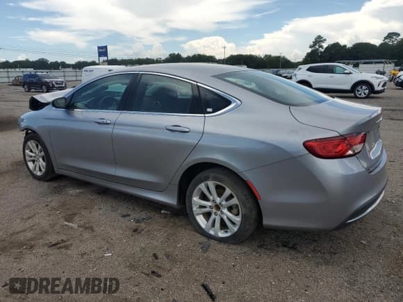 ✅ 2015 Chrysler 200 Limited • VIN: 1C3CCCAB2FN707722 • Лот: 64726445. Опубликован ранее на Copart с пробегом 150 903 миль. Бесплатный доступ к архиву аукционных продаж из США и подробный отчёт об истории автомобиля на DreamBid. Изображение 2.