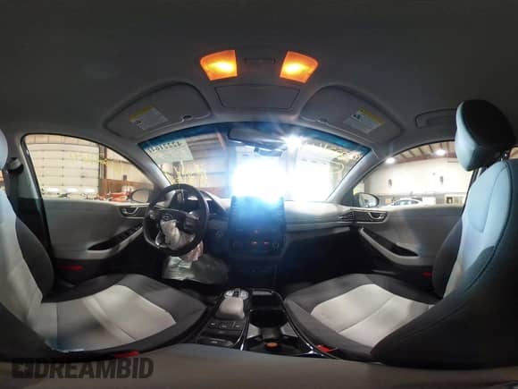 2020 Hyundai Ioniq SE с VIN KMHC75LJ7LU076723, выставлен на аукционе IAAI как лот 42221641 с пробегом 20 797 миль миль и . История ставок и продаж доступна на DreamBid. Изображение 18.