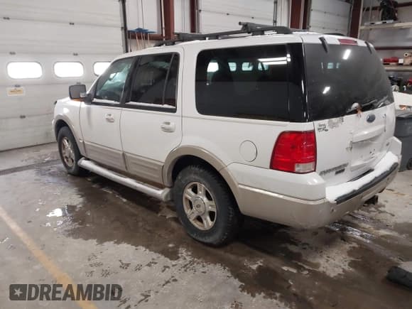 ✅ 2005 Ford Expedition Eddie Bauer • VIN: 1FMFU18535LA58674 • Lot: 43805998. Wystawiony na IAAI z przebiegiem 230 432 mil. Bezpłatny archiwum sprzedaży aukcyjnych z USA i szczegółowy raport historii pojazdu na DreamBid. Zdjęcie 3.