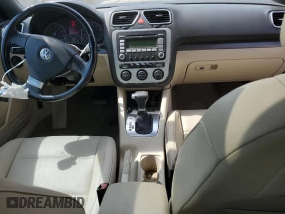 ✅ 2008 Volkswagen Eos Turbo • VIN: WVWBA71F98V050668 • Лот: 63693895. Опубликован ранее на Copart с пробегом 111 134 миль. Бесплатный доступ к архиву аукционных продаж из США и подробный отчёт об истории автомобиля на DreamBid. Изображение 8.