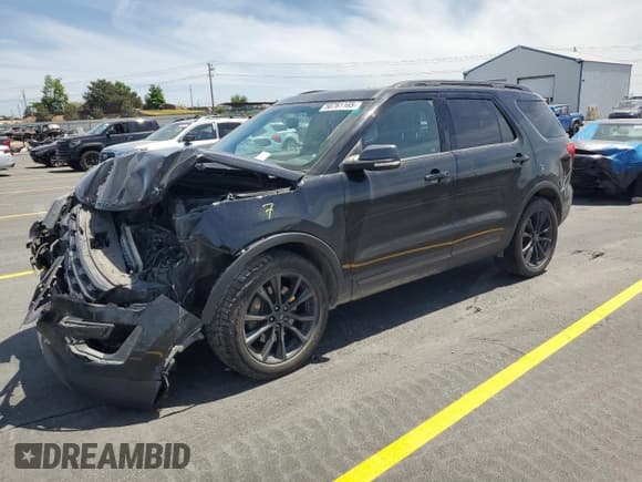 ✅ 2017 Ford Explorer XLT • VIN: 1FM5K8D81HGA05513 • Lot: 58761165. Wystawiony na Copart z przebiegiem 121 729 mil. Bezpłatny archiwum sprzedaży aukcyjnych z USA i szczegółowy raport historii pojazdu na DreamBid. Zdjęcie 1.