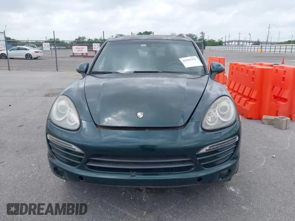 ✅ 2011 Porsche Cayenne • VIN: WP1AA2A20BLA08922 • Lot: 41963151. Wystawiony na IAAI z przebiegiem 176 592 mil. Bezpłatny archiwum sprzedaży aukcyjnych z USA i szczegółowy raport historii pojazdu na DreamBid. Zdjęcie 12.