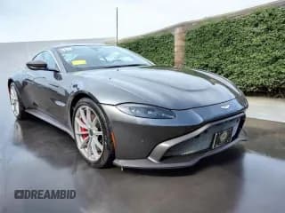 ✅ 2019 Aston Martin Vantage • VIN: SCFSMGAW4KGN01XXX • Lot: 59262025. Wystawiony na Copart z przebiegiem 9 949 mil. Bezpłatny archiwum sprzedaży aukcyjnych z USA i szczegółowy raport historii pojazdu na DreamBid. Zdjęcie 1.