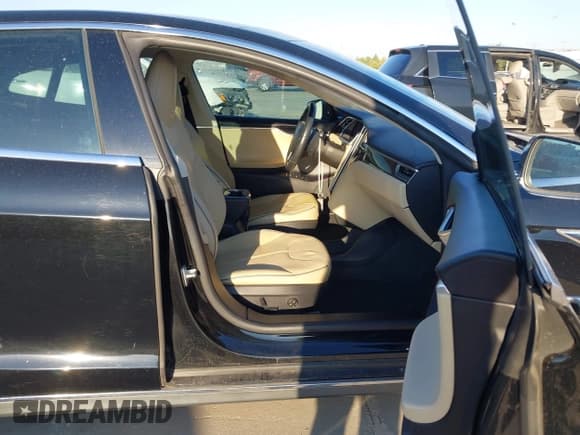 ✅ 2013 Tesla Model S Performance • VIN: 5YJSA1DP1DFP14021 • Lot: 43345298. Listed on IAAI with 166,100 mi. Free auction sales archive from the USA and detailed vehicle history report at DreamBid. Image 5.