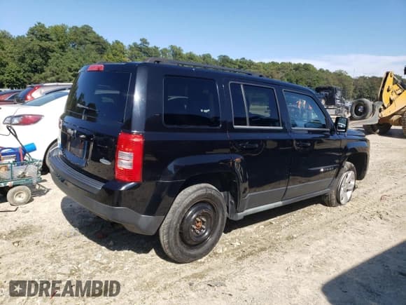 ✅ 2012 Jeep Patriot Latitude • VIN: 1C4NJRFB1CD538185 • Lot: 71952995. Listed on Copart with 148,850 mi. Free auction sales archive from the USA and detailed vehicle history report at DreamBid. Image 3.