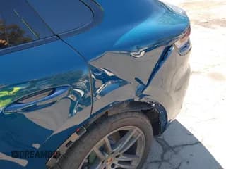 ✅ 2025 Porsche Cayenne • VIN: WP1BA2AY4SDA31364 • Lot: 43304610. Wystawiony na IAAI z przebiegiem 5 121 mil. Bezpłatny archiwum sprzedaży aukcyjnych z USA i szczegółowy raport historii pojazdu na DreamBid. Zdjęcie 6.