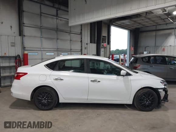 ✅ 2017 Nissan Sentra SL • VIN: 3N1AB7AP3HY349791 • Lot: 42814920. Listed on IAAI with 122,603 mi. Free auction sales archive from the USA and detailed vehicle history report at DreamBid. Image 14.