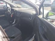 ✅ 2021 Chevrolet Trax LS • VIN: KL7CJKSB0MB309981 • Lot: 42872416. Listed on IAAI with 44,941 mi. Free auction sales archive from the USA and detailed vehicle history report at DreamBid. Image 5.