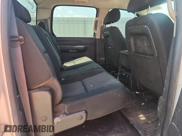 ✅ 2012 Chevrolet Silverado 2500HD LT • VIN: 1GC1KXC83CF238905 • Lot: 64504695. Wystawiony na Copart z przebiegiem 195 519 mil. Bezpłatny archiwum sprzedaży aukcyjnych z USA i szczegółowy raport historii pojazdu na DreamBid. Zdjęcie 10.