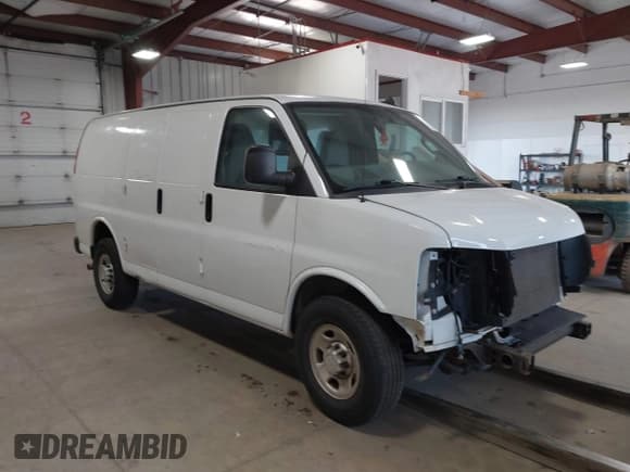 ✅ 2018 Chevrolet Express Cargo • VIN: 1GCWGAFP6J1287713 • Lot: 42946863. Listed on IAAI with 40,378 mi. Free auction sales archive from the USA and detailed vehicle history report at DreamBid. Image 1.