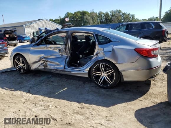 ✅ 2022 Honda Accord Touring • VIN: 1HGCV3F96NA010914 • Lot: 81344305. Listed on Copart with 90,857 mi. Free auction sales archive from the USA and detailed vehicle history report at DreamBid. Image 2.