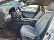 ✅ 2019 Toyota Avalon Hybrid XSE • VIN: 4T1B21FBXKU006588 • Lot: 82742645. Wystawiony na Copart z przebiegiem 41 322 mil. Bezpłatny archiwum sprzedaży aukcyjnych z USA i szczegółowy raport historii pojazdu na DreamBid. Zdjęcie 7.