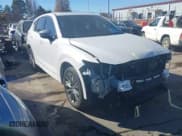 ✅ 2024 Mazda CX-5 Signature • VIN: JM3KFBXYXR0356040 • Lot: 43666790. Wystawiony na IAAI z przebiegiem 13 769 mil. Bezpłatny archiwum sprzedaży aukcyjnych z USA i szczegółowy raport historii pojazdu na DreamBid. Zdjęcie 1.