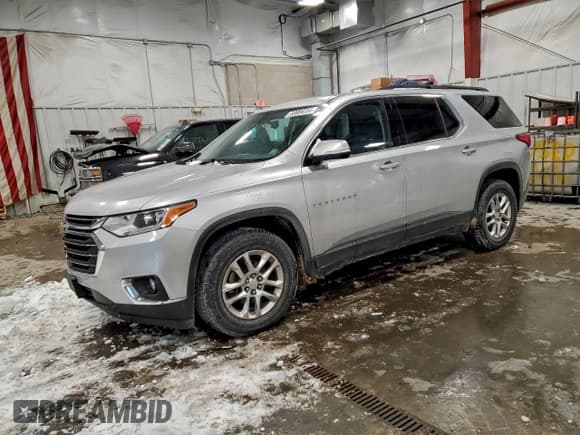 ✅ 2019 Chevrolet Traverse LT Cloth • VIN: 1GNERGKW4KJ241473 • Lot: 93990355. Wystawiony na Copart z przebiegiem 101 316 mil. Bezpłatny archiwum sprzedaży aukcyjnych z USA i szczegółowy raport historii pojazdu na DreamBid. Zdjęcie 1.