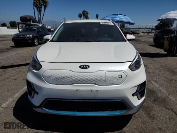 ✅ 2020 Kia Niro EX • VIN: KNDCC3LG5L5053024 • Lot: 71825955. Listed on Copart with Not provided. Free auction sales archive from the USA and detailed vehicle history report at DreamBid. Image 5.