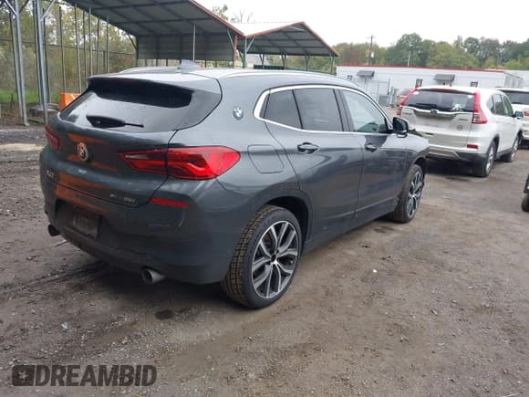 ✅ 2020 BMW X2 xDrive28i • VIN: WBXYJ1C04L5P27718 • Lot: 43380155. Wystawiony na IAAI z przebiegiem 75 531 mil. Bezpłatny archiwum sprzedaży aukcyjnych z USA i szczegółowy raport historii pojazdu na DreamBid. Zdjęcie 4.