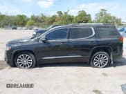 ✅ 2021 GMC Acadia Denali • VIN: 1GKKNPLS0MZ220597 • Lot: 41907954. Wystawiony na IAAI z przebiegiem 29 494 mil. Bezpłatny archiwum sprzedaży aukcyjnych z USA i szczegółowy raport historii pojazdu na DreamBid. Zdjęcie 14.