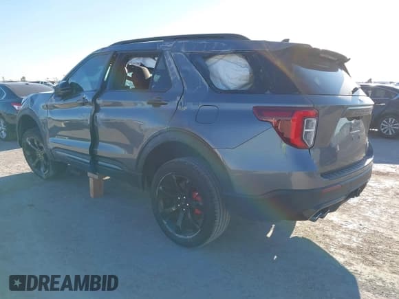 ✅ 2023 Ford Explorer ST • VIN: 1FM5K8GCXPGC06468 • Lot: 40992414. Wystawiony na IAAI z przebiegiem 8 678 mil. Bezpłatny archiwum sprzedaży aukcyjnych z USA i szczegółowy raport historii pojazdu na DreamBid. Zdjęcie 3.