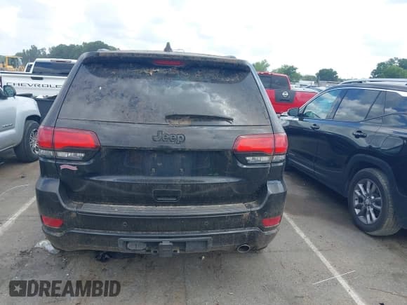 ✅ 2017 Jeep Grand Cherokee Altitude • VIN: 1C4RJEAG4HC702765 • Лот: 42827757. Опубликован ранее на IAAI с пробегом 147 996 миль. Бесплатный доступ к архиву аукционных продаж из США и подробный отчёт об истории автомобиля на DreamBid. Изображение 16.