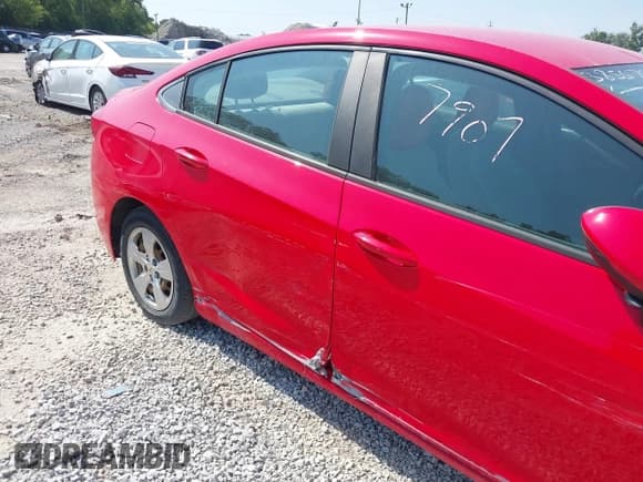✅ 2016 Chevrolet Cruze LS • VIN: 1G1BB5SM5G7276409 • Lot: 39967213. Listed on IAAI with 146,861 mi. Free auction sales archive from the USA and detailed vehicle history report at DreamBid. Image 14.