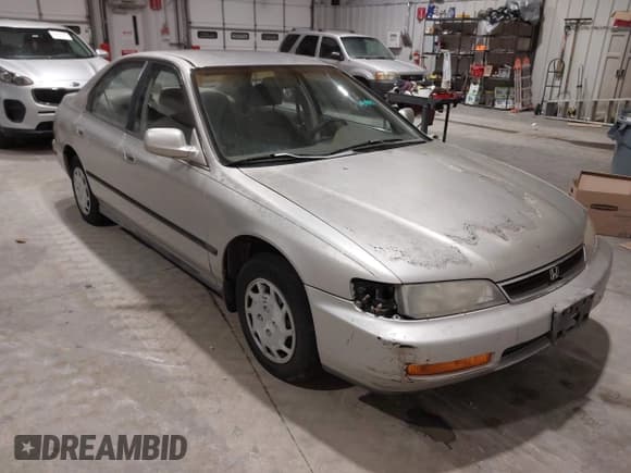 ✅ 1997 Honda Accord LX • VIN: 1HGCD5537VA064931 • Лот: 43845762. Опубликован ранее на IAAI с пробегом 190 689 миль. Бесплатный доступ к архиву аукционных продаж из США и подробный отчёт об истории автомобиля на DreamBid. Изображение 1.