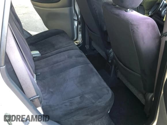 ✅ 2004 Suzuki Aerio SX • VIN: JS2RC61H845253832 • Lot: 70411015. Wystawiony na Copart z przebiegiem 193 558 mil. Bezpłatny archiwum sprzedaży aukcyjnych z USA i szczegółowy raport historii pojazdu na DreamBid. Zdjęcie 6.