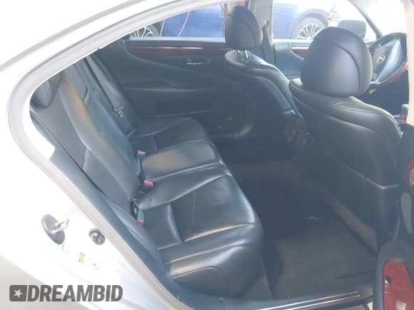 ✅ 2008 Lexus LS 460 L • VIN: JTHGL46F385029014 • Lot: 42632753. Listed on IAAI with 221,783 mi. Free auction sales archive from the USA and detailed vehicle history report at DreamBid. Image 8.