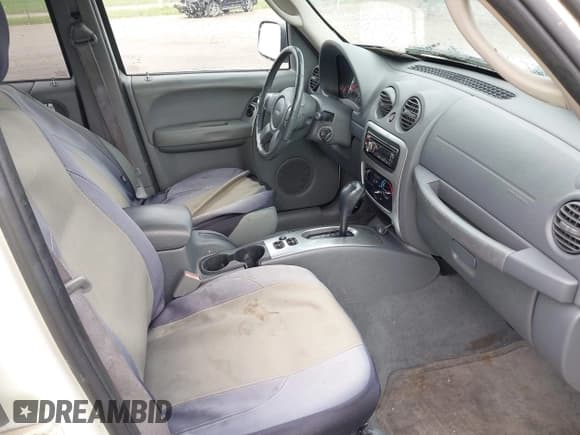 ✅ 2005 Jeep Liberty Limited • VIN: 1J4GK58KX5W669077 • Lot: 42550229. Listed on IAAI with 199,358 mi. Free auction sales archive from the USA and detailed vehicle history report at DreamBid. Image 5.