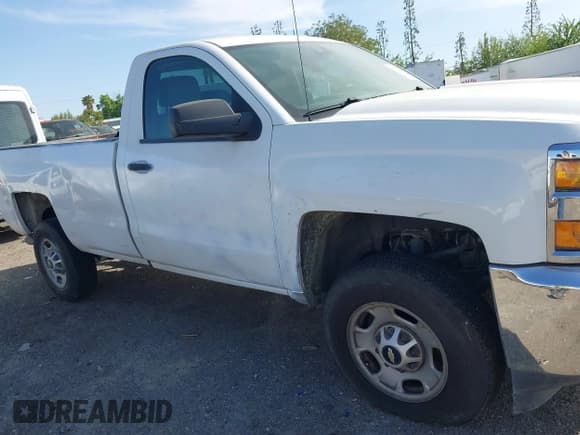✅ 2015 Chevrolet Silverado 2500HD Work Truck • VIN: 1GC0CUEG1FZ118681 • Lot: 41910006. Wystawiony na IAAI z przebiegiem 180 869 mil. Bezpłatny archiwum sprzedaży aukcyjnych z USA i szczegółowy raport historii pojazdu na DreamBid. Zdjęcie 19.