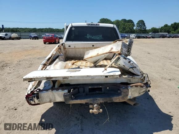✅ 2007 Chevrolet Silverado 2500HD 2LT • VIN: 1GCHK23K97F567398 • Lot: 58485604. Wystawiony na Copart z przebiegiem Nie podano. Bezpłatny archiwum sprzedaży aukcyjnych z USA i szczegółowy raport historii pojazdu na DreamBid. Zdjęcie 6.