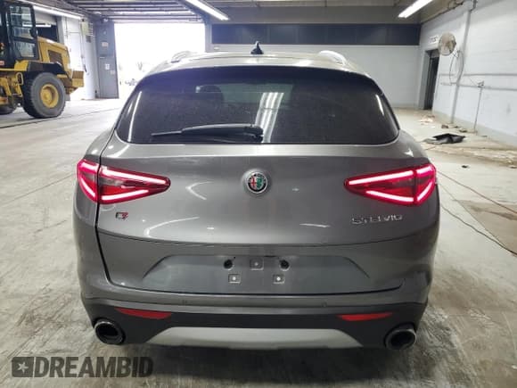 ✅ 2018 Alfa Romeo Stelvio • VIN: ZASFAKAN7J7C01195 • Lot: 82287485. Listed on Copart with 62,431 mi. Free auction sales archive from the USA and detailed vehicle history report at DreamBid. Image 6.