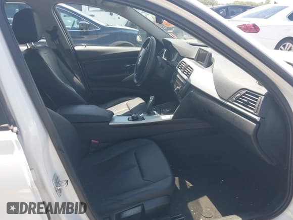 ✅ 2012 BMW 3 Series 328i • VIN: WBA3A5G53CNN65775 • Lot: 42970767. Listed on IAAI with 178,227 mi. Free auction sales archive from the USA and detailed vehicle history report at DreamBid. Image 5.