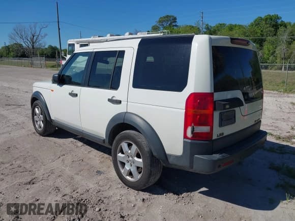 ✅ 2008 Land Rover LR3 HSE • VIN: SALAG25488A457855 • Lot: 41804106. Wystawiony na IAAI z przebiegiem 235 664 mil. Bezpłatny archiwum sprzedaży aukcyjnych z USA i szczegółowy raport historii pojazdu na DreamBid. Zdjęcie 3.