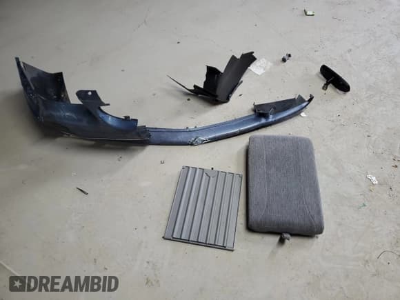 ✅ 1998 Buick Regal LS • VIN: 2G4WB52KXW1454913 • Lot: 54109575. Wystawiony na Copart z przebiegiem Nie podano. Bezpłatny archiwum sprzedaży aukcyjnych z USA i szczegółowy raport historii pojazdu na DreamBid. Zdjęcie 12.