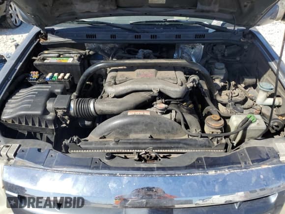 ✅ 2005 Suzuki XL7 LX • VIN: JS3TY92V654107848 • Лот: 73425794. Опубликован ранее на Copart с пробегом Не указан. Бесплатный доступ к архиву аукционных продаж из США и подробный отчёт об истории автомобиля на DreamBid. Изображение 12.