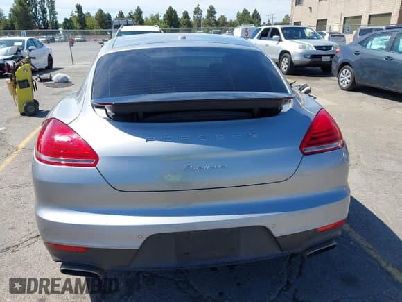 ✅ 2016 Porsche Panamera 4 • VIN: WP0AA2A7XGL005997 • Лот: 42671984. Опубликован ранее на IAAI с пробегом 95 983 миль. Бесплатный доступ к архиву аукционных продаж из США и подробный отчёт об истории автомобиля на DreamBid. Изображение 16.