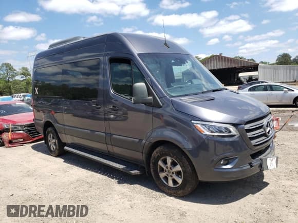 ✅ 2021 Mercedes-Benz Sprinter • VIN: W1Z4EFHY4MT060293 • Lot: 52763535. Listed on Copart with 125,167 mi. Free auction sales archive from the USA and detailed vehicle history report at DreamBid. Image 4.