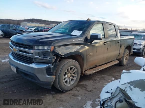 ✅ 2019 Chevrolet Silverado 1500 LT • VIN: 1GCPYDEK9KZ387882 • Lot: 41156154. Wystawiony na IAAI z przebiegiem 174 267 mil. Bezpłatny archiwum sprzedaży aukcyjnych z USA i szczegółowy raport historii pojazdu na DreamBid. Zdjęcie 17.