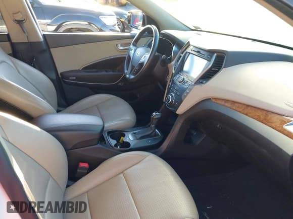 ✅ 2014 Hyundai Santa Fe • VIN: 5XYZU3LA6EG174268 • Лот: 43405738. Опубликован ранее на IAAI с пробегом 59 790 миль. Бесплатный доступ к архиву аукционных продаж из США и подробный отчёт об истории автомобиля на DreamBid. Изображение 5.