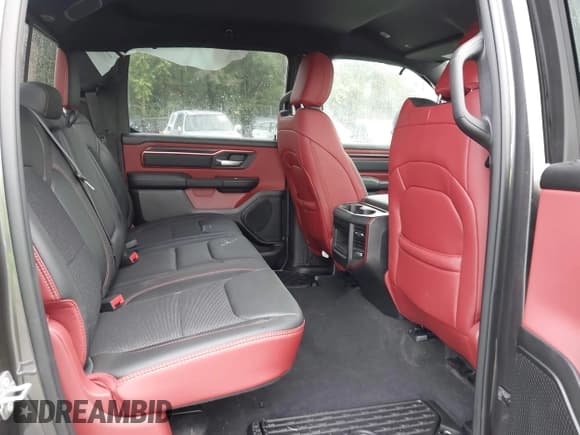 ✅ 2025 Ram 1500 Rebel • VIN: 1C6SRFLP0SN689478 • Лот: 43073020. Опубликован ранее на IAAI с пробегом 4 242 миль. Бесплатный доступ к архиву аукционных продаж из США и подробный отчёт об истории автомобиля на DreamBid. Изображение 8.