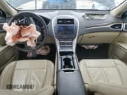 ✅ 2013 Lincoln MKZ • VIN: 3LN6L2G99DR803313 • Lot: 57854265. Wystawiony na Copart z przebiegiem 187 994 mil. Bezpłatny archiwum sprzedaży aukcyjnych z USA i szczegółowy raport historii pojazdu na DreamBid. Zdjęcie 8.